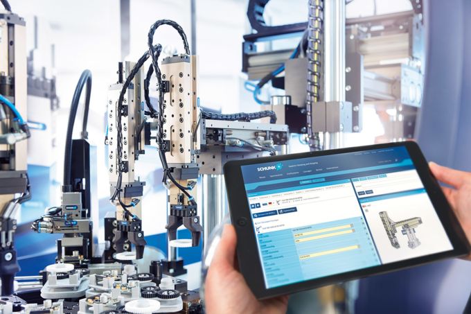 SCHUNK rapidly expands its digital tools: With the configurators for gripper/swivel units and for modular assembly automation, users can significantly reduce their design and assembly costs.